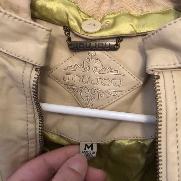 Super cute light colored leather jacket! - Picture 3 of 3